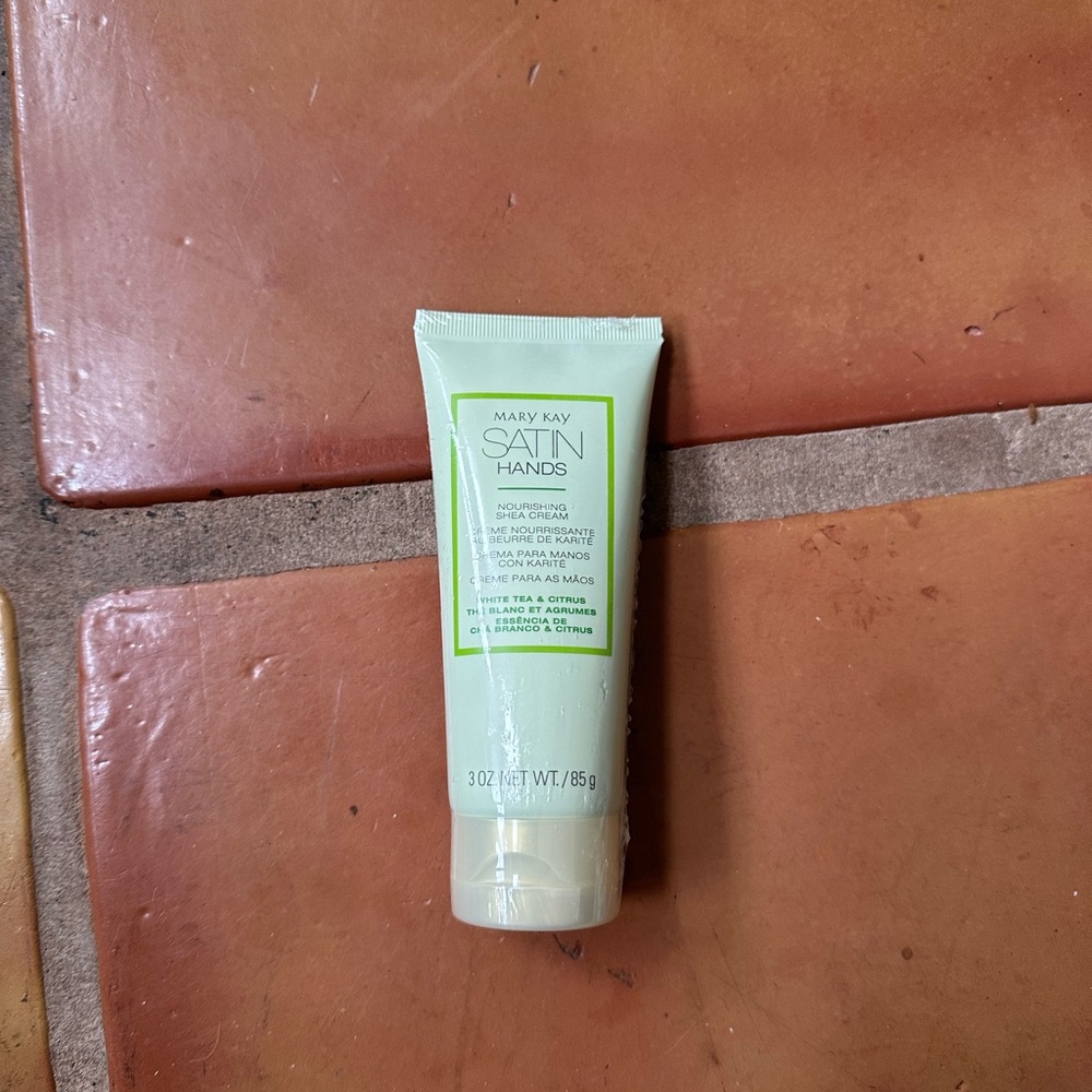 Mary Kay Satin Hands